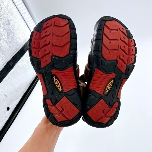 KEEN Newport H2 Sandals - Kids' US size 4 - Picture 7 of 11